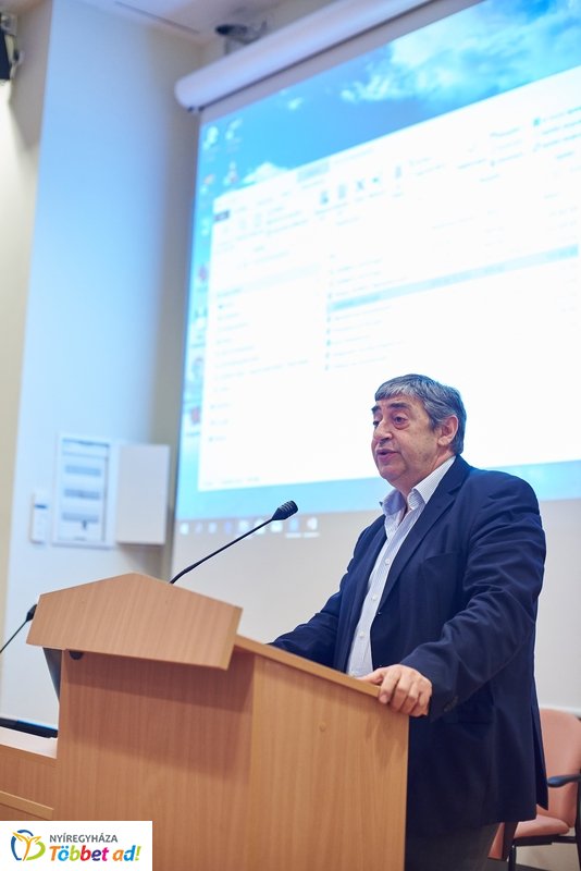 Az én könyvtáram előadás