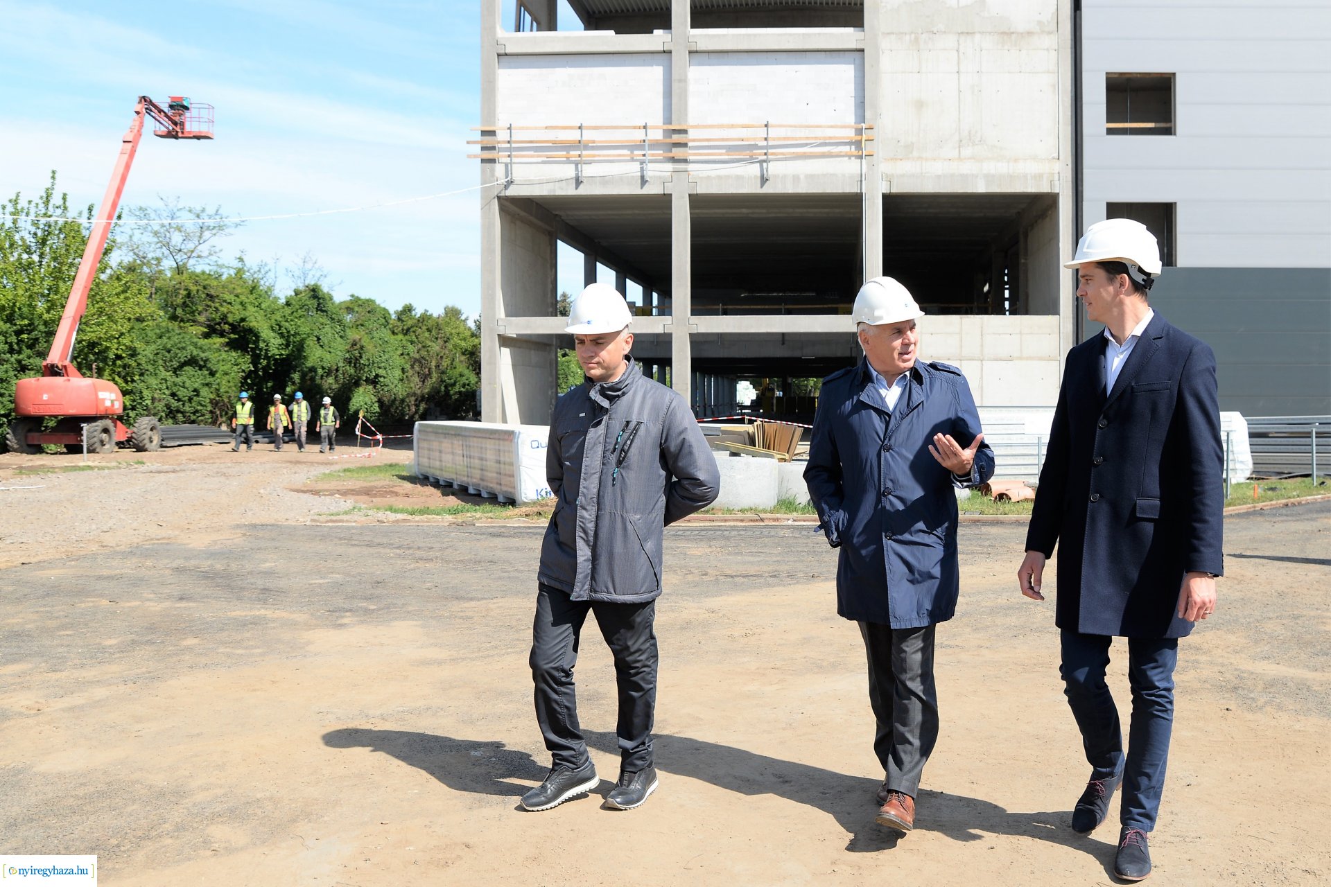 Az épülő Atlétikai Centrum bejárása