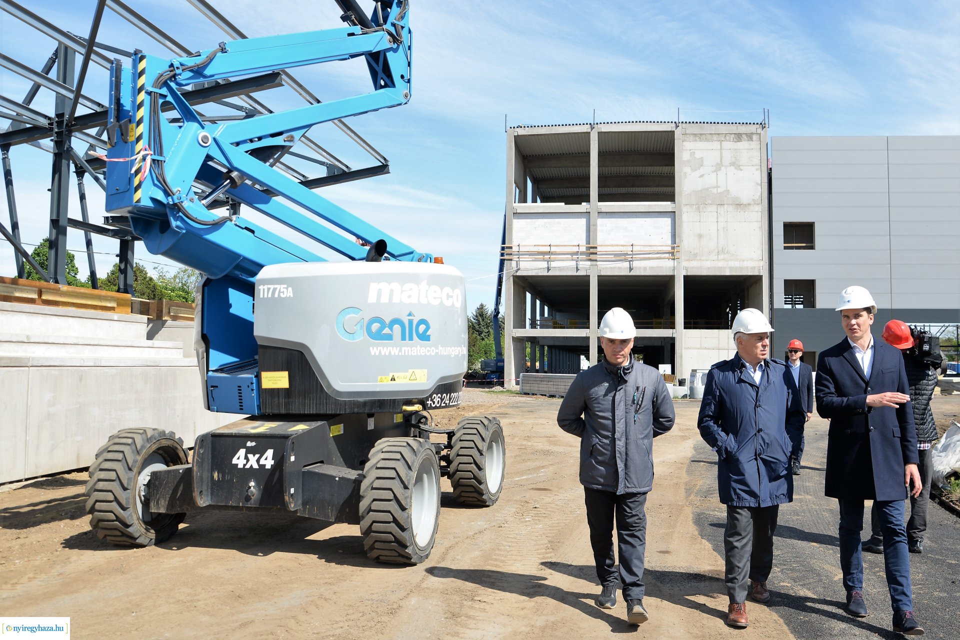 Az épülő Atlétikai Centrum bejárása