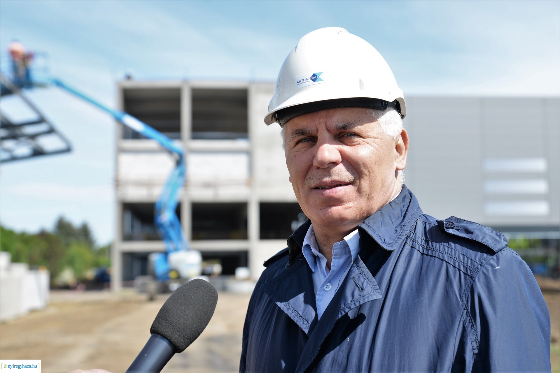 Az épülő Atlétikai Centrum bejárása