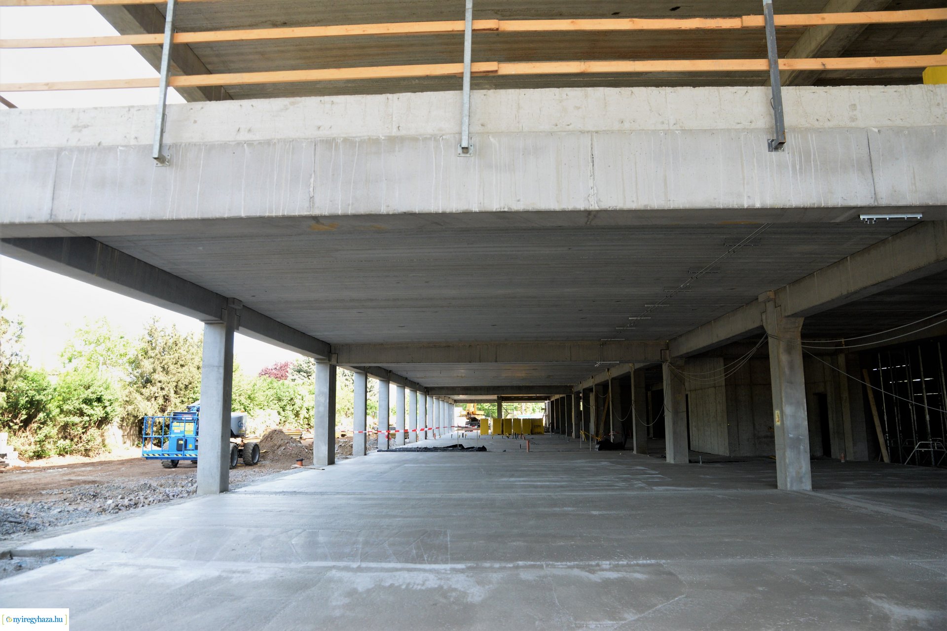 Az épülő Atlétikai Centrum bejárása