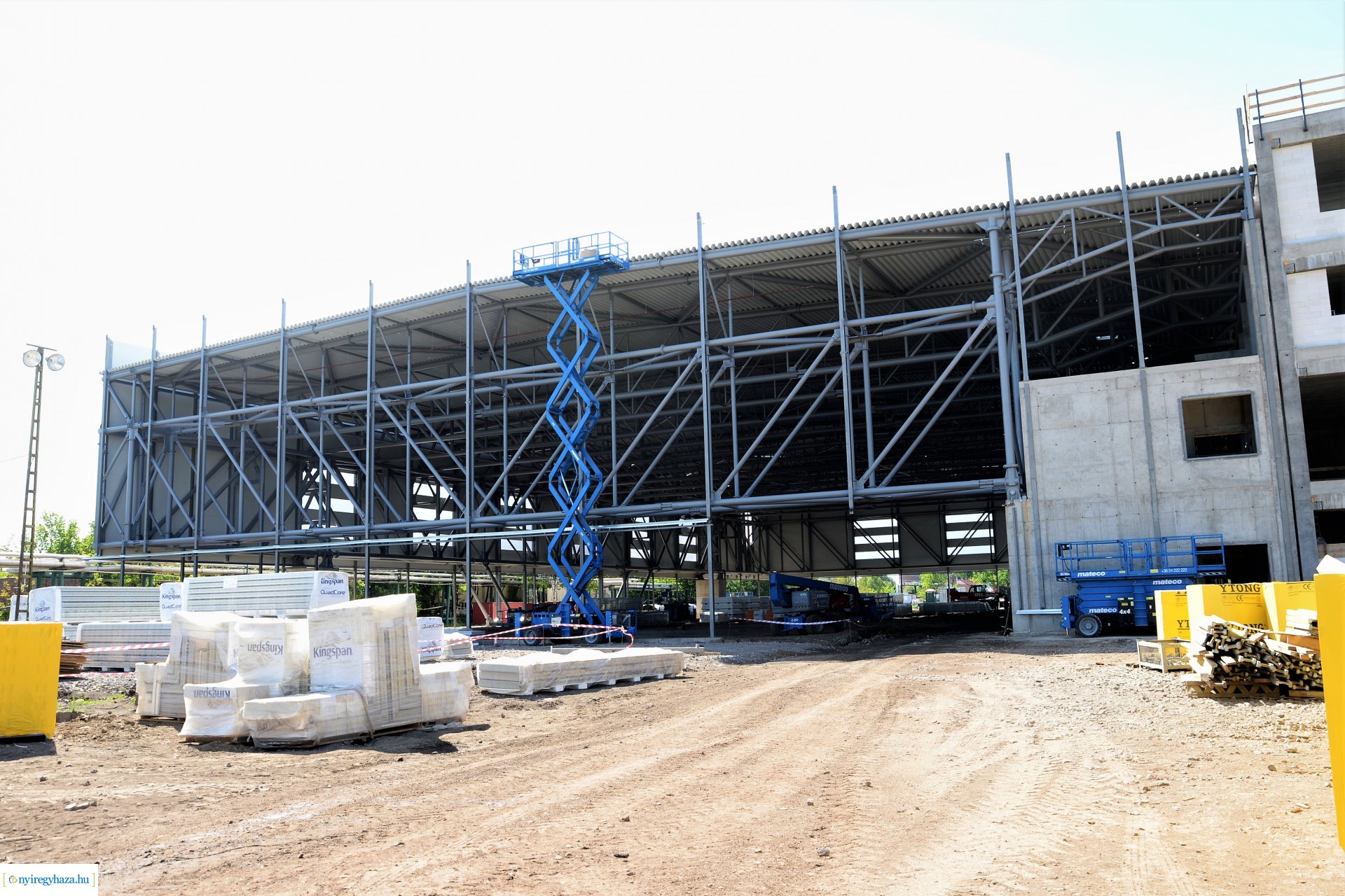 Az épülő Atlétikai Centrum bejárása