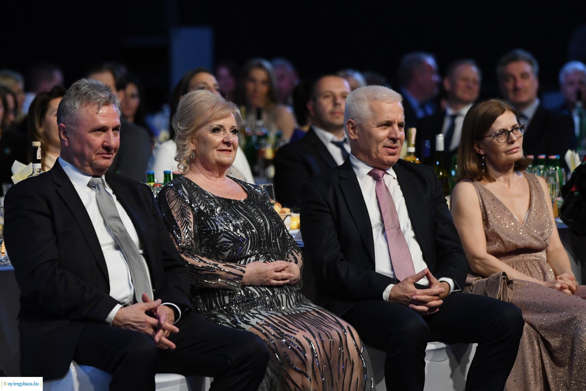 Az Eszterlánc óvoda gyermekeiért báloztak