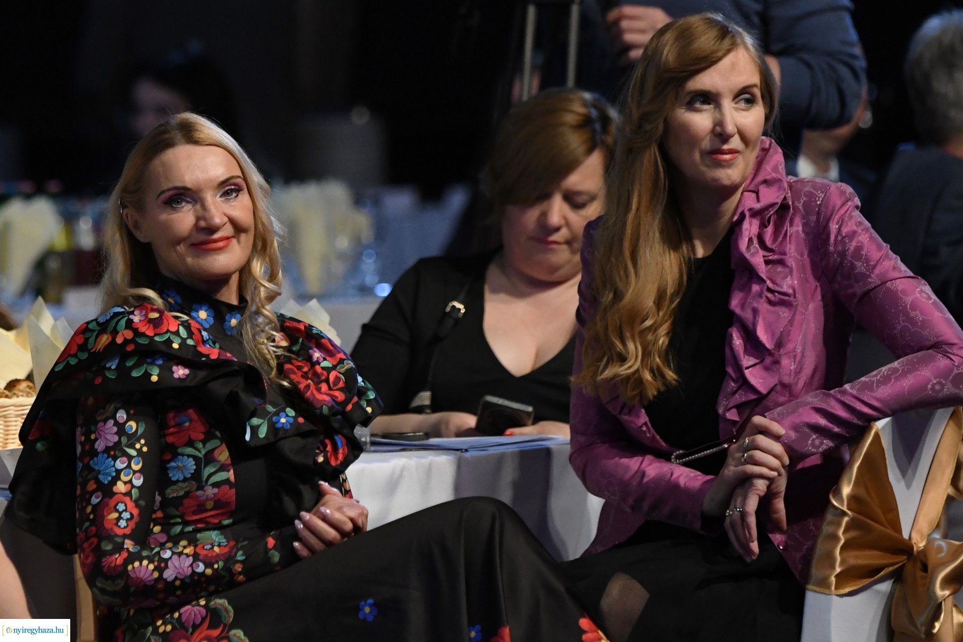 Az Eszterlánc óvoda gyermekeiért báloztak