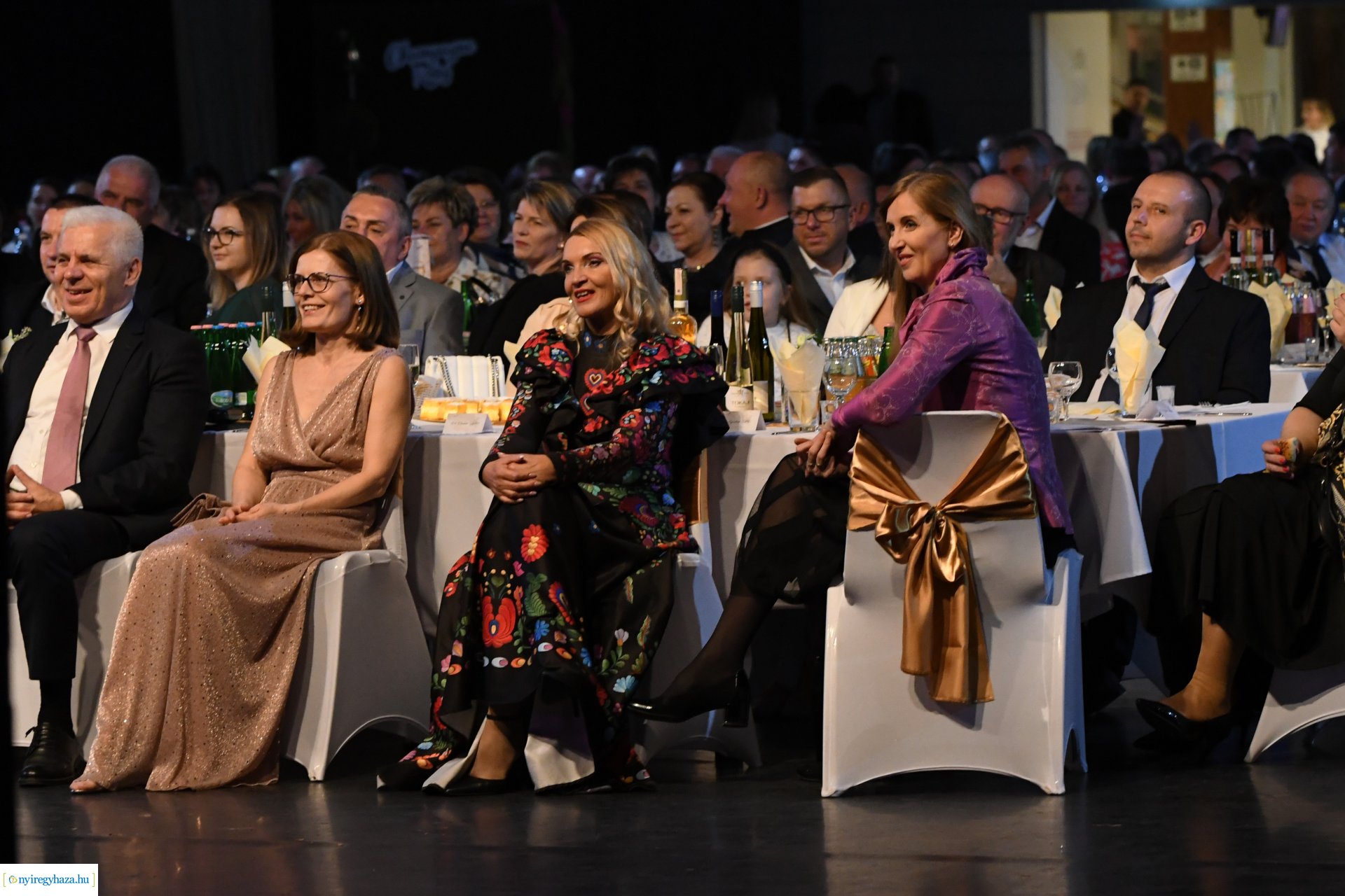 Az Eszterlánc óvoda gyermekeiért báloztak