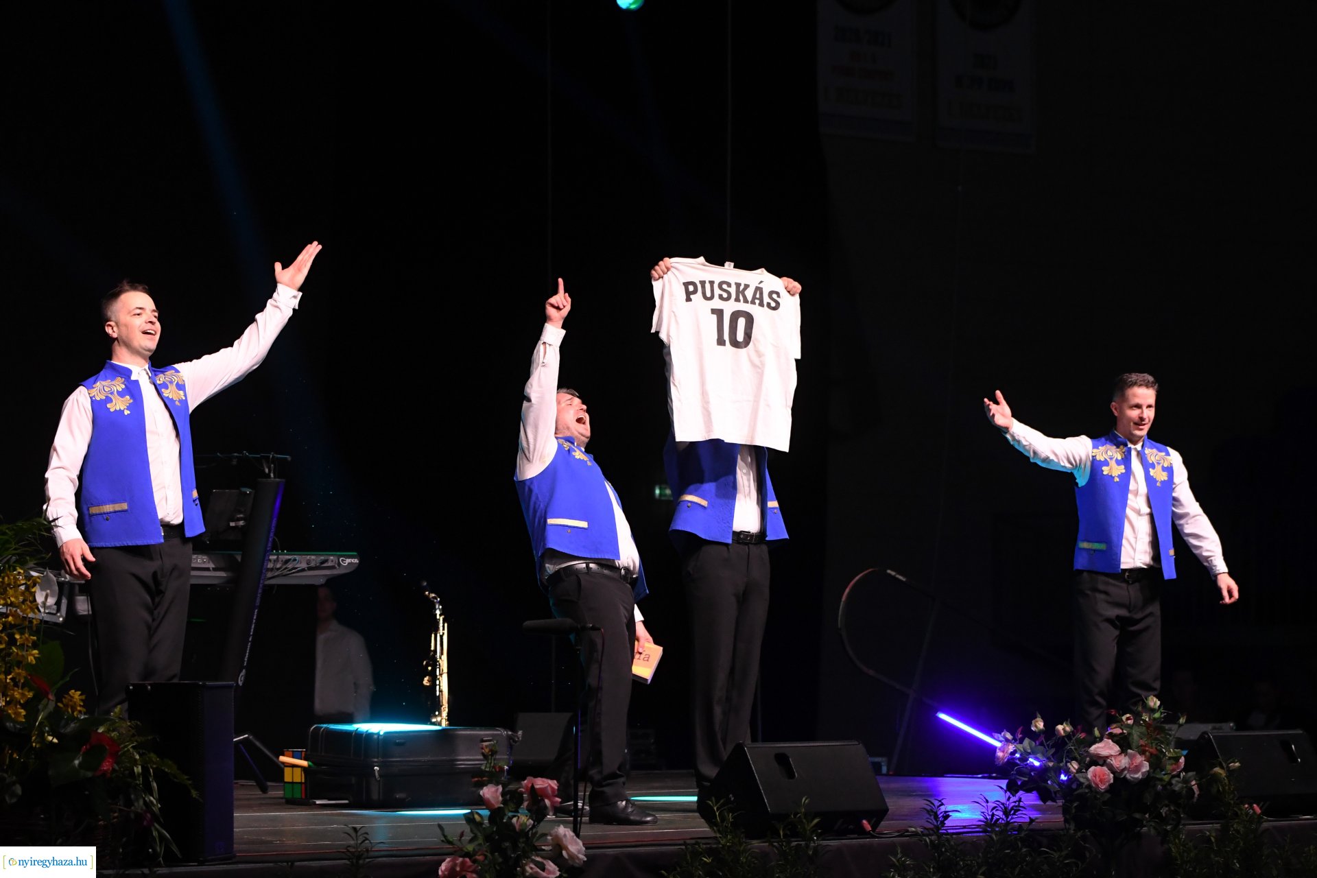 Az Eszterlánc óvoda gyermekeiért báloztak