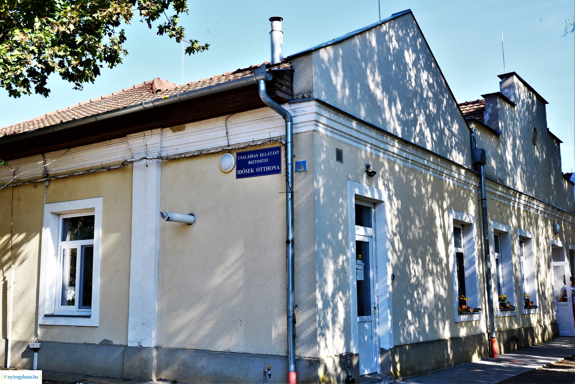 Az Idősek otthona lakóit köszöntötték Oroson