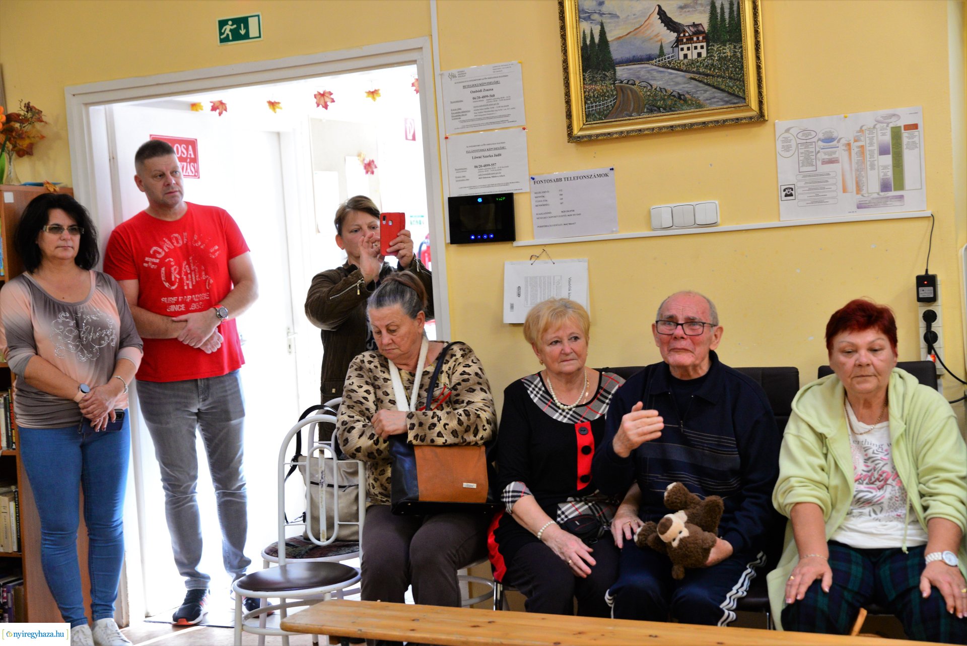 Az Idősek otthona lakóit köszöntötték Oroson