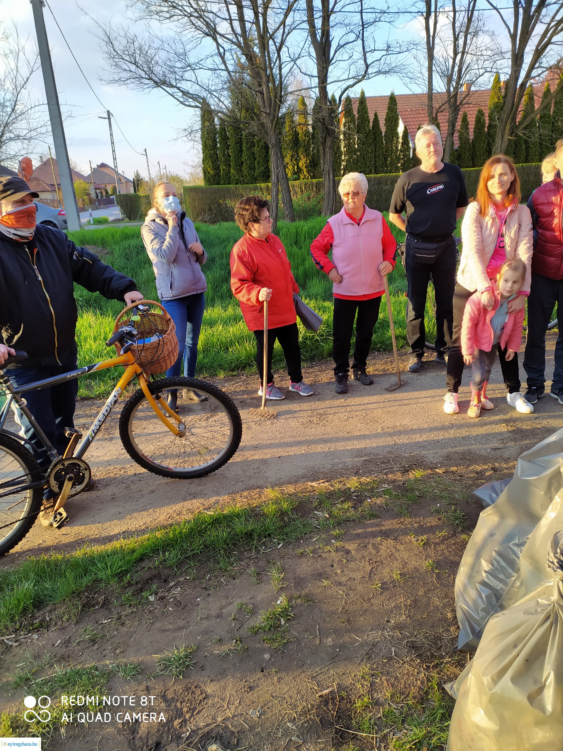 Az orosiak szemétszedést szerveztek a Föld napjára