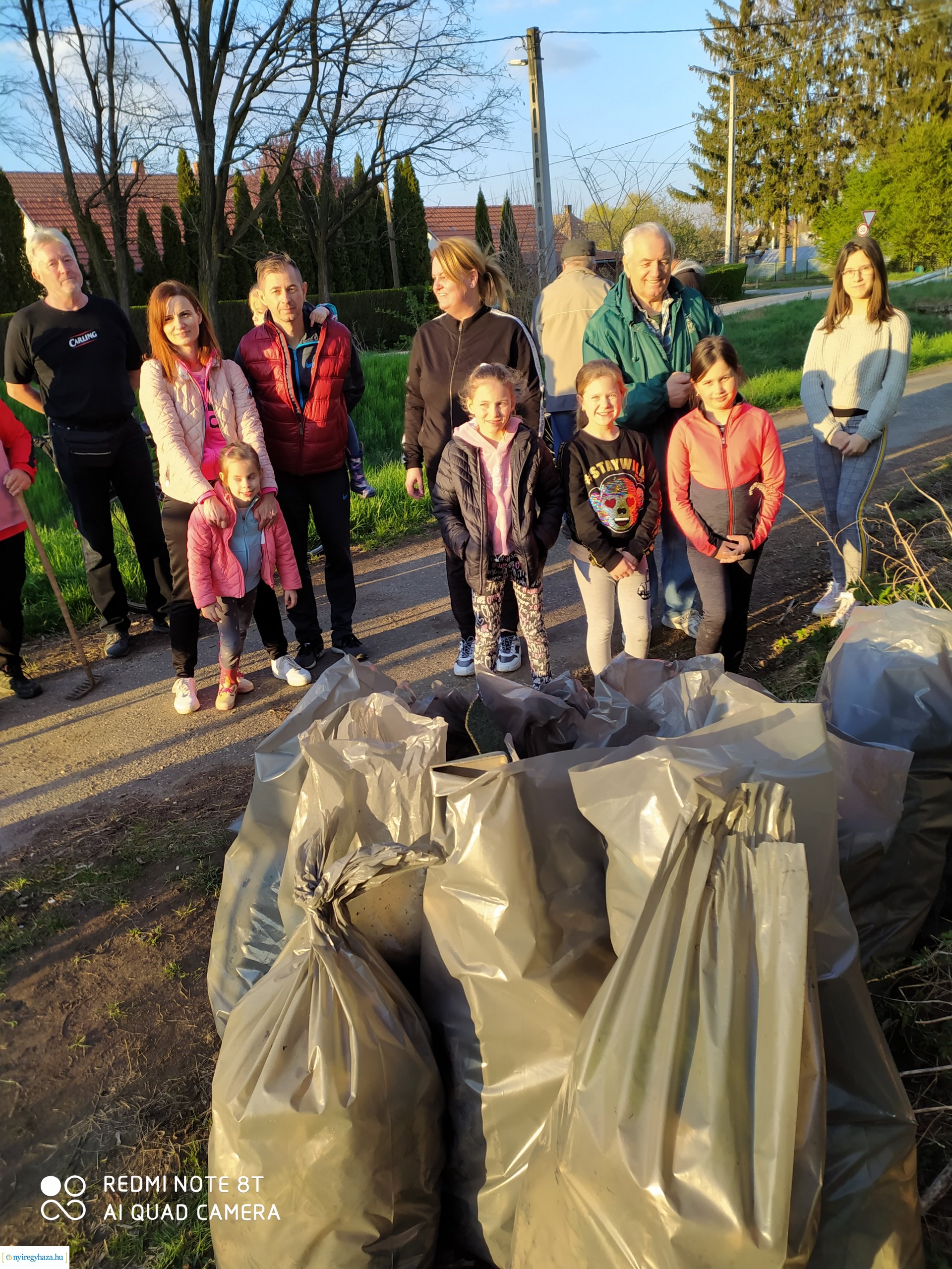Az orosiak szemétszedést szerveztek a Föld napjára