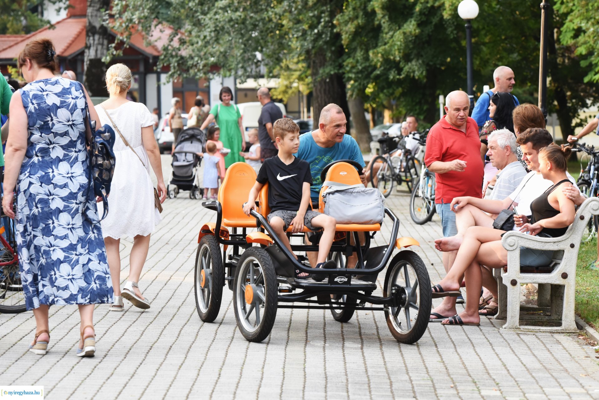 Az Orpheum Madams koncerje a Zene Sóstón programsorozat színpadán