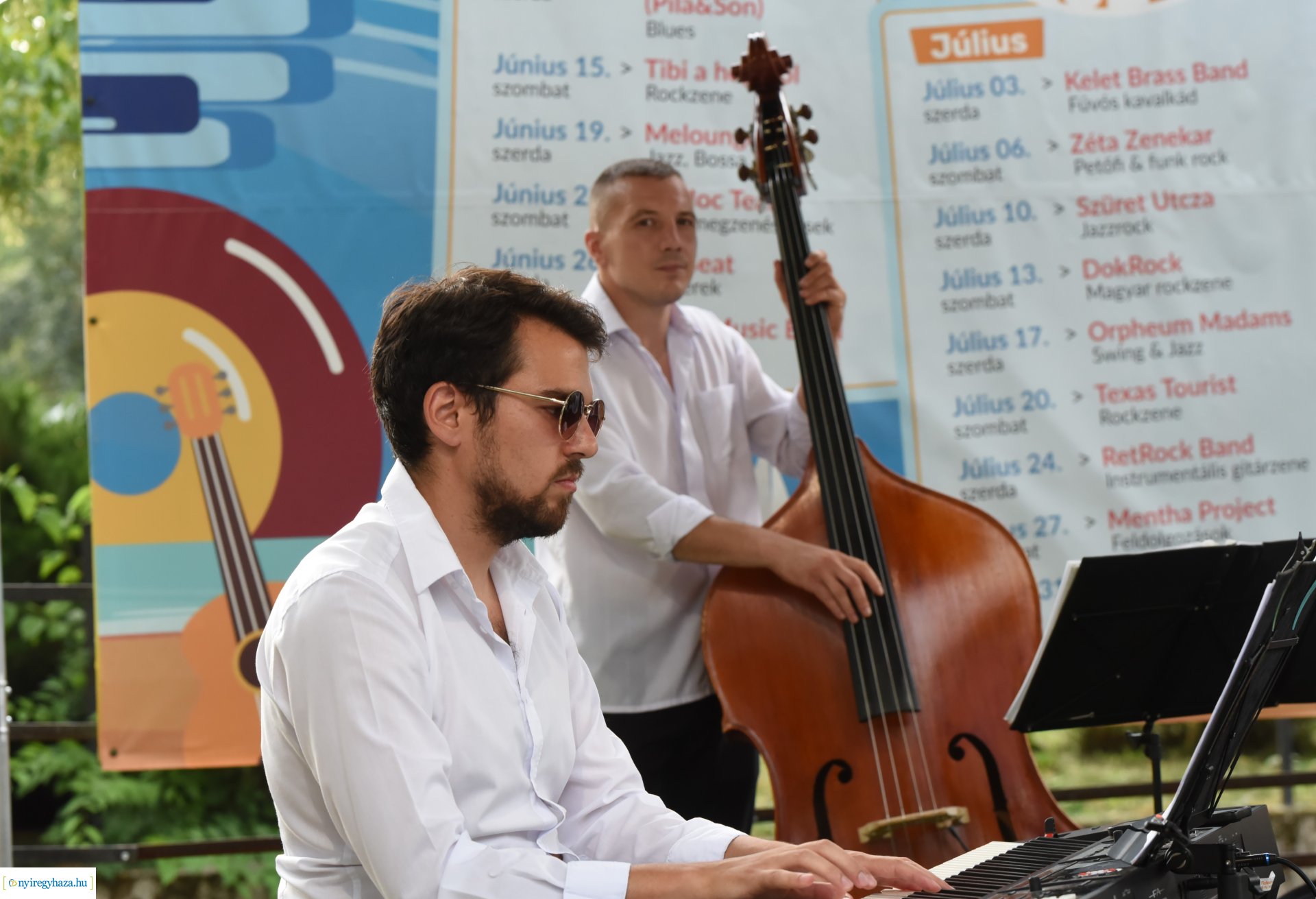 Az Orpheum Madams koncerje a Zene Sóstón programsorozat színpadán