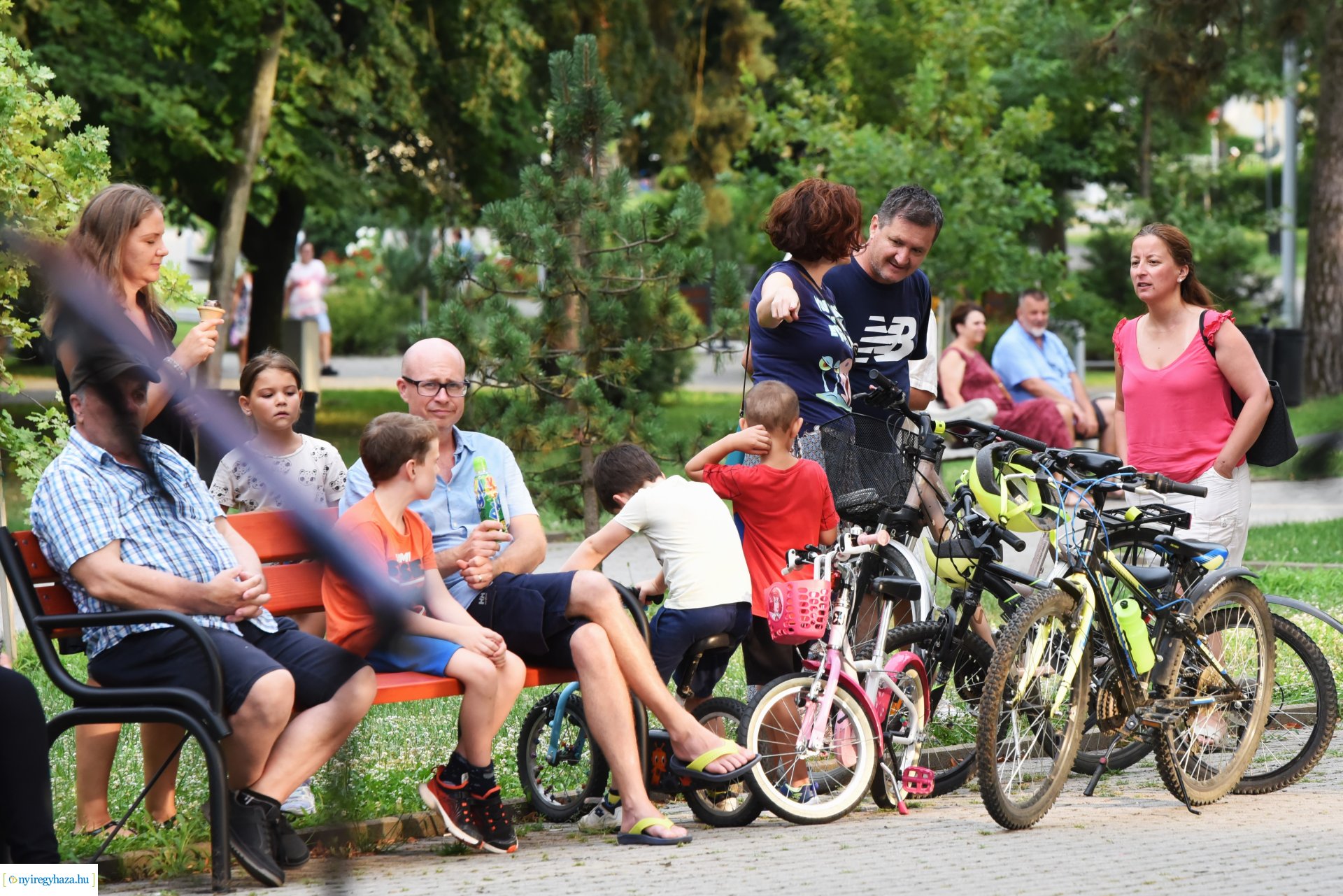Az Orpheum Madams koncerje a Zene Sóstón programsorozat színpadán