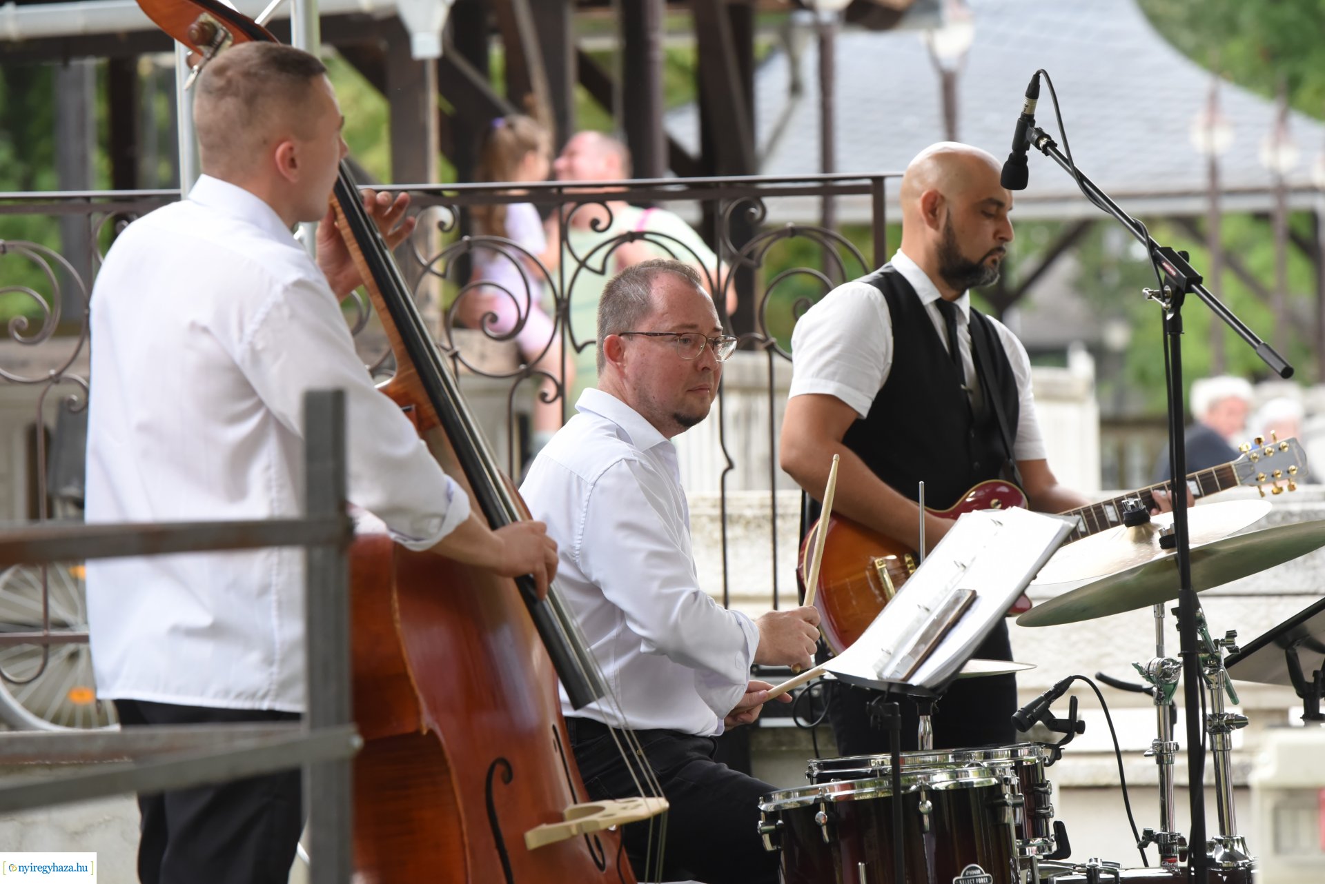 Az Orpheum Madams koncerje a Zene Sóstón programsorozat színpadán