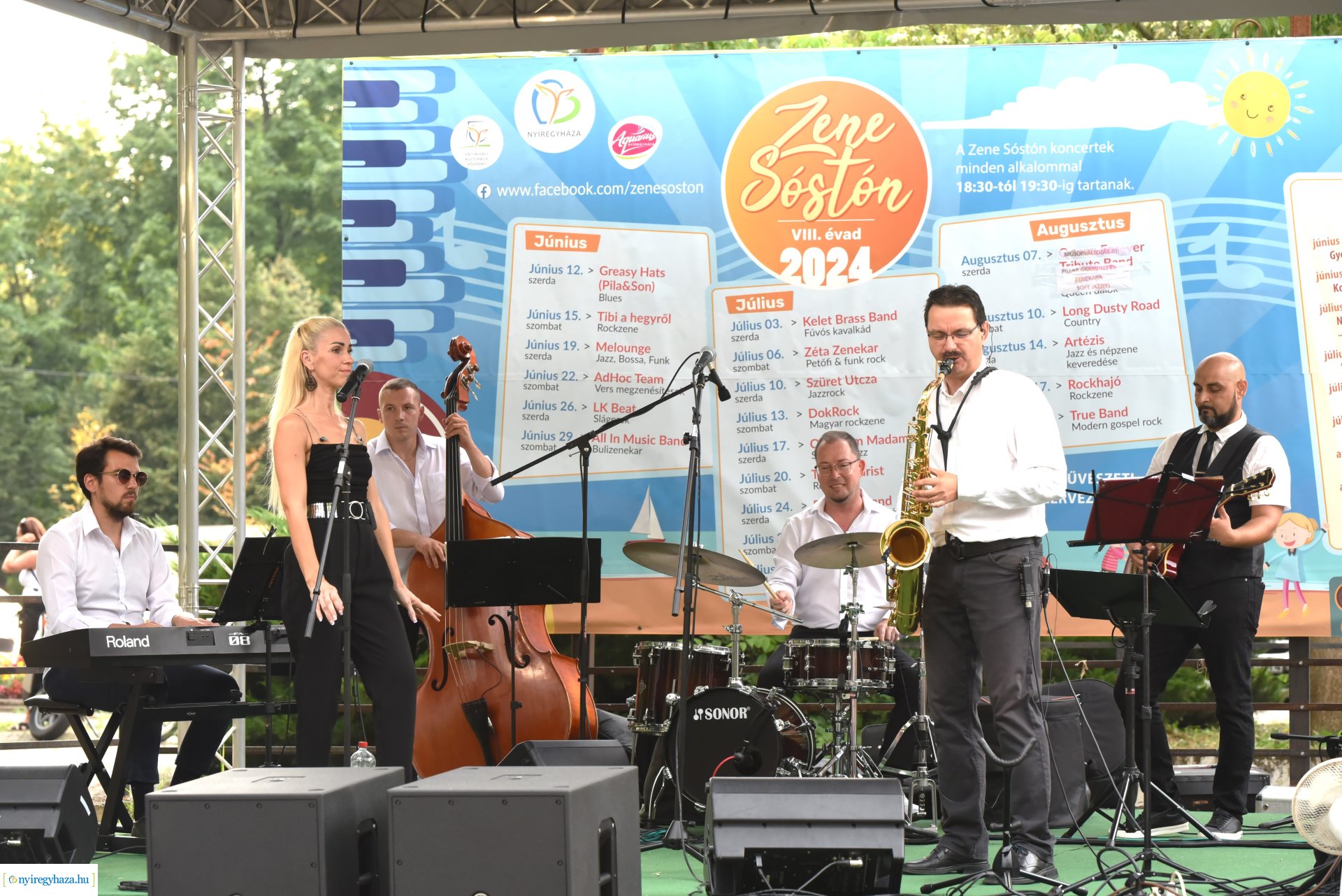 Az Orpheum Madams koncerje a Zene Sóstón programsorozat színpadán