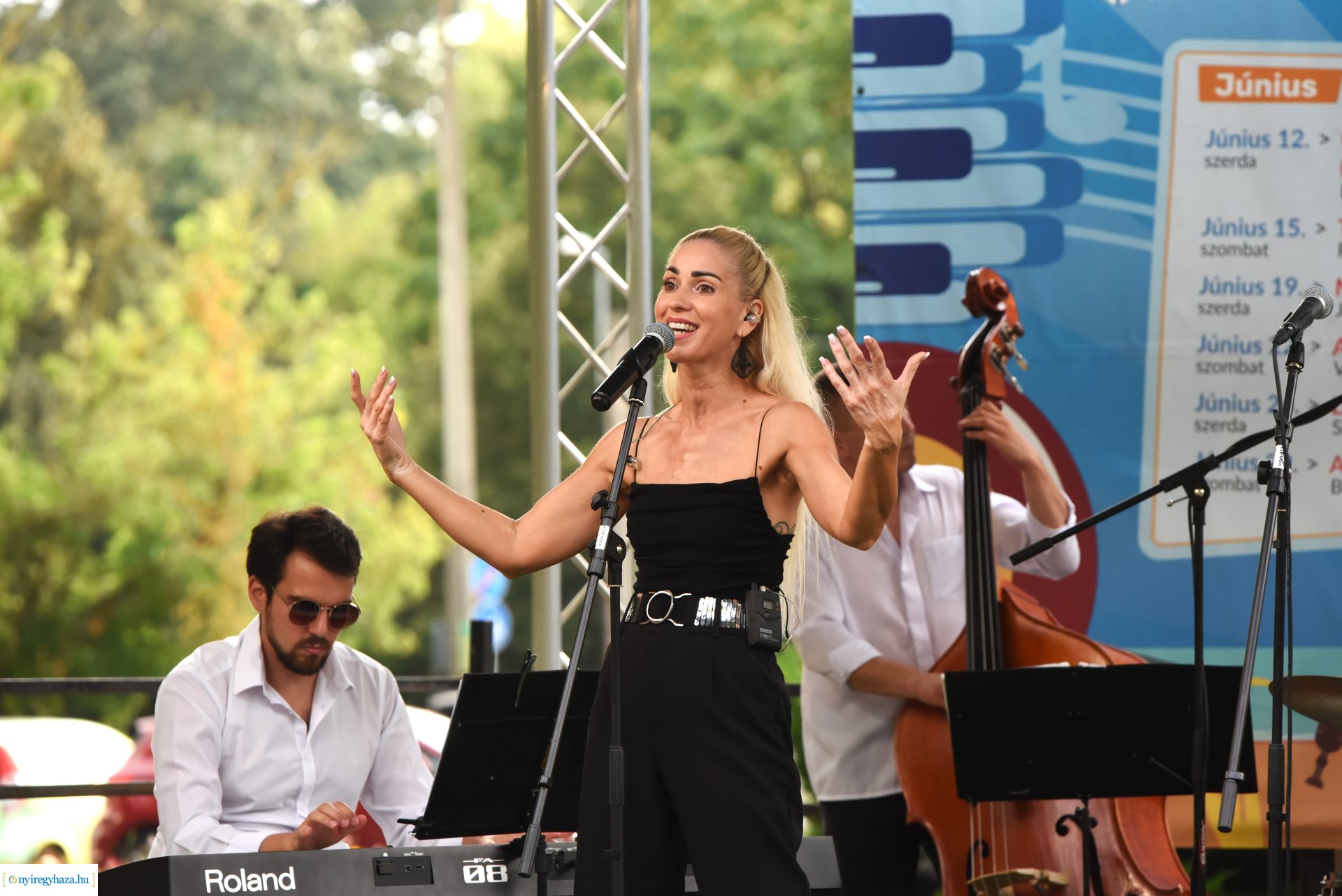 Az Orpheum Madams koncerje a Zene Sóstón programsorozat színpadán