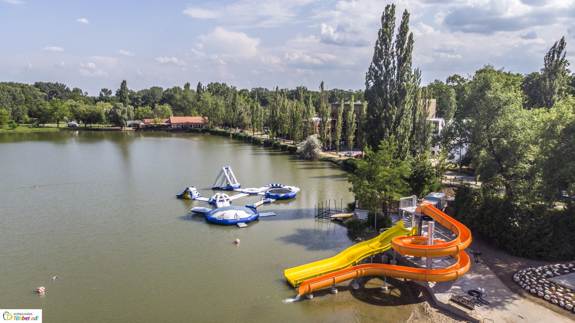 Az utolsó simításokat végzik a megújult Tófürdőben