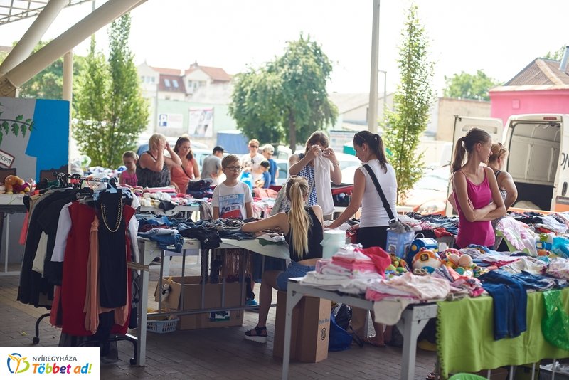 Bababörze a Búza téri piacon