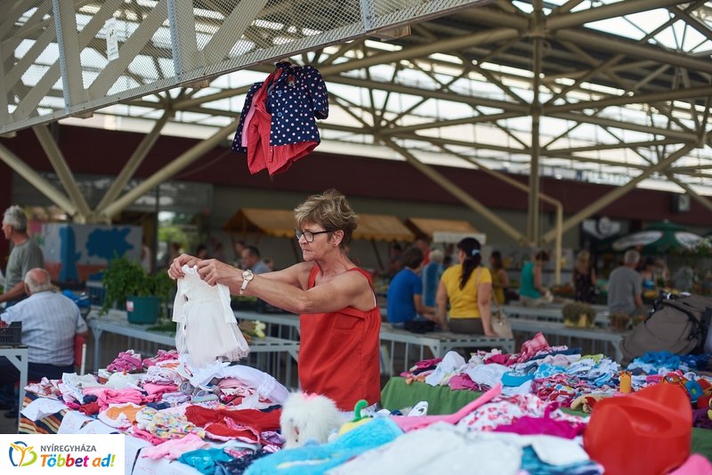 Bababörze a Búza téri piacon