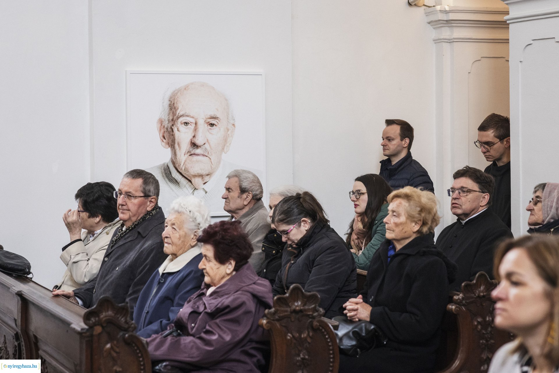 Balázs Attila fotóiból nyílt kiállítás a pannonhalmi bazilikában Fotók: Mohai Balázs, MTI