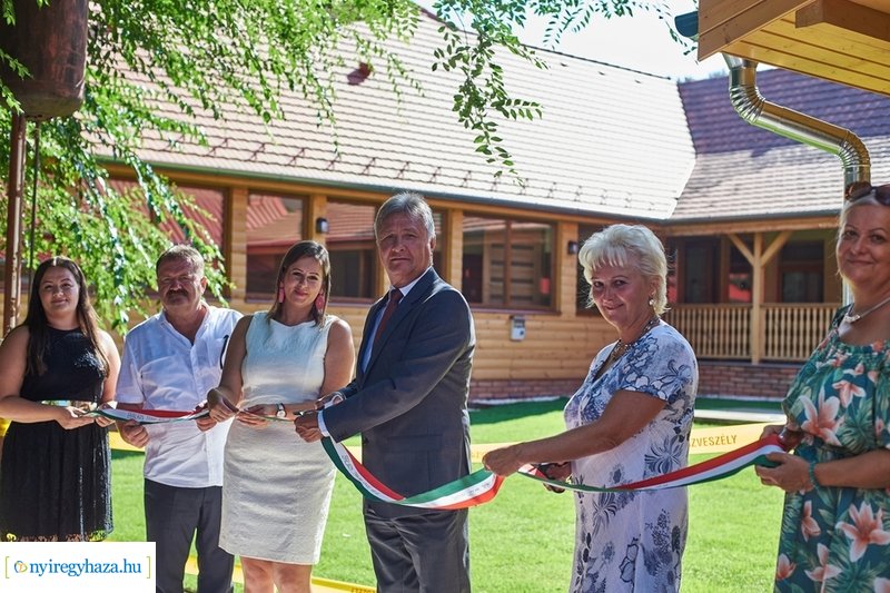 Balázs-tanya bővítésének átadója