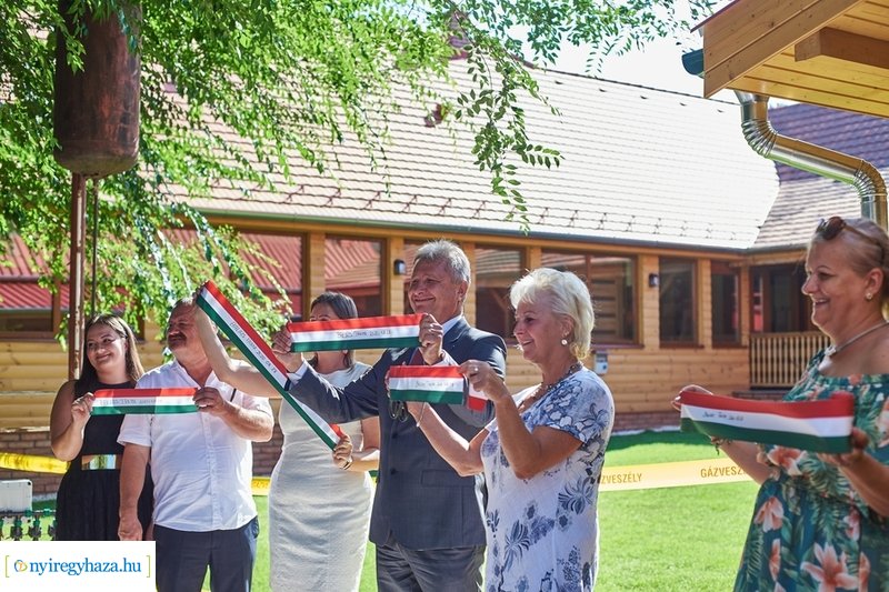 Balázs-tanya bővítésének átadója
