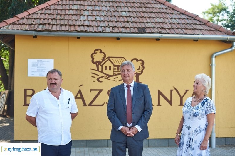 Balázs-tanya bővítésének átadója