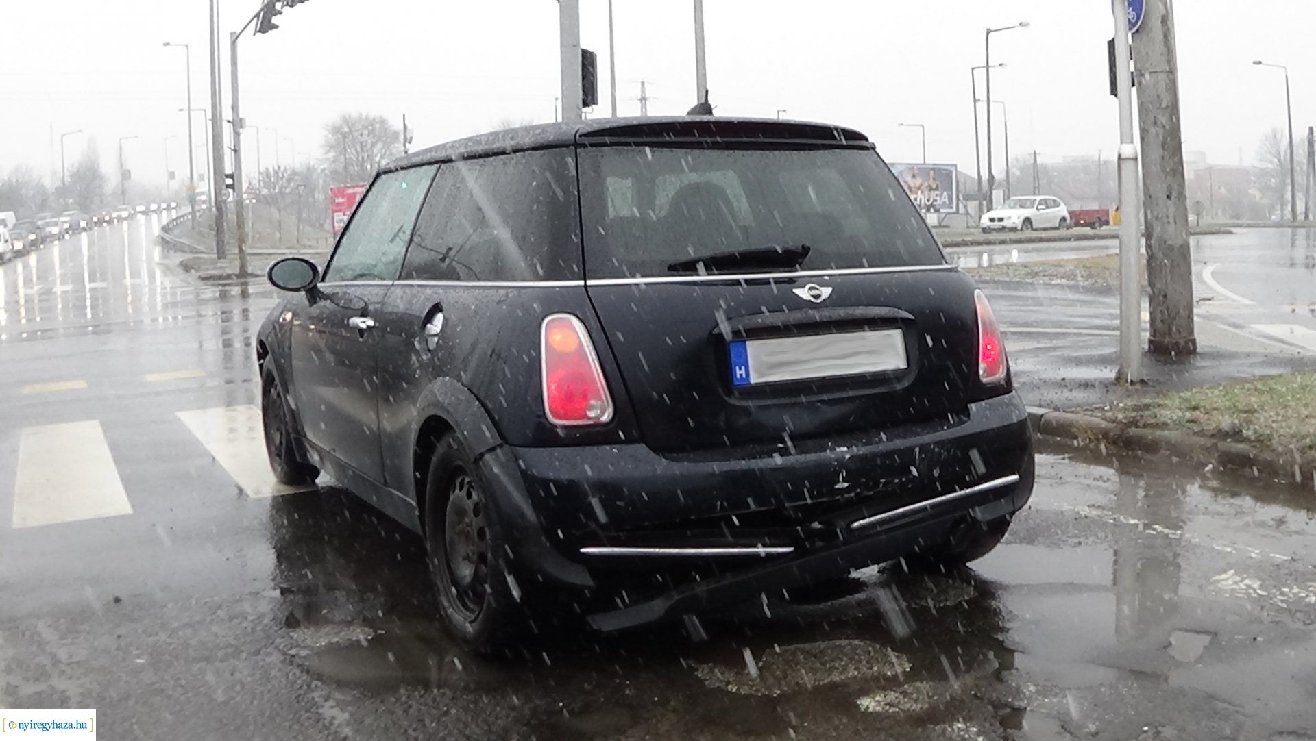 Baleset a Debreceni úton, az okozó elhagyta a helyszínt