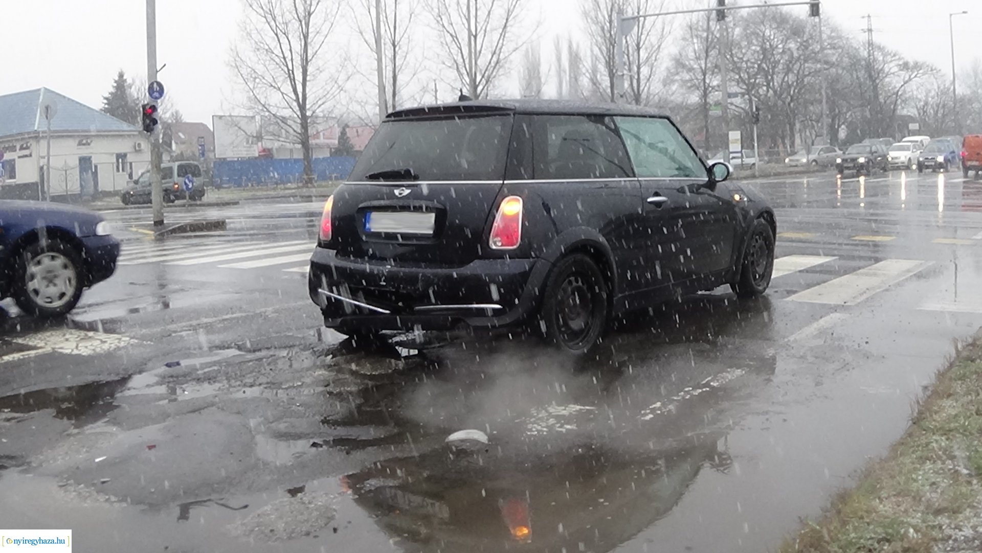 Baleset a Debreceni úton, az okozó elhagyta a helyszínt