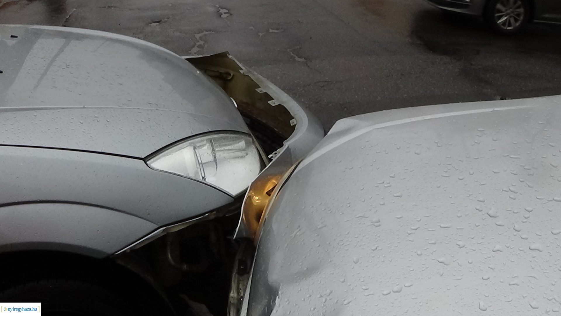 Baleset a Ferenc körút és a Korányi csomópontjában