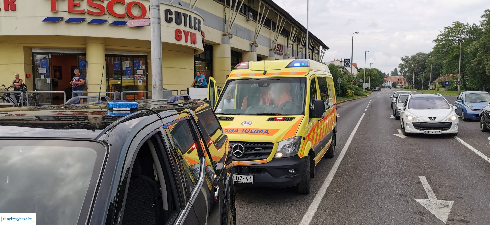 Baleset a kis Tesconál