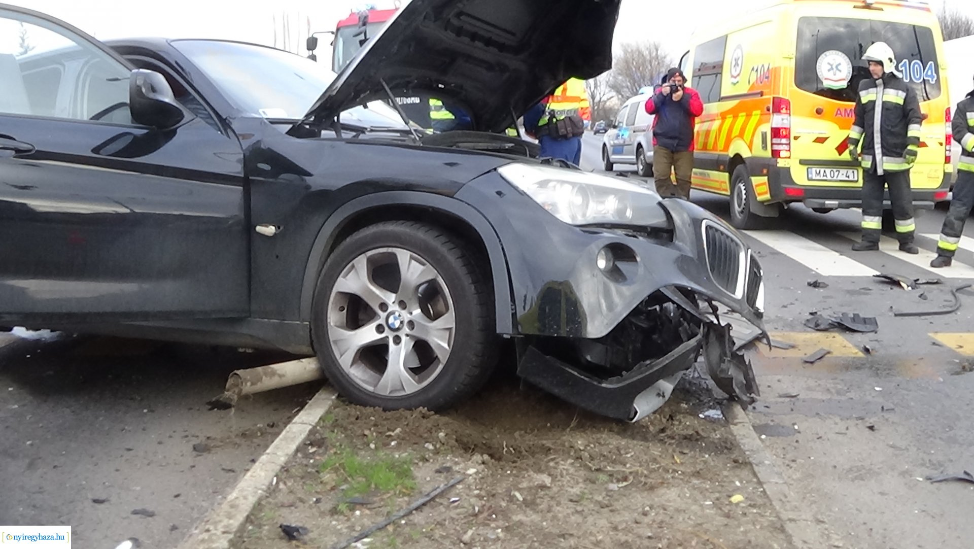 Baleset a László - Szegfű utcánál