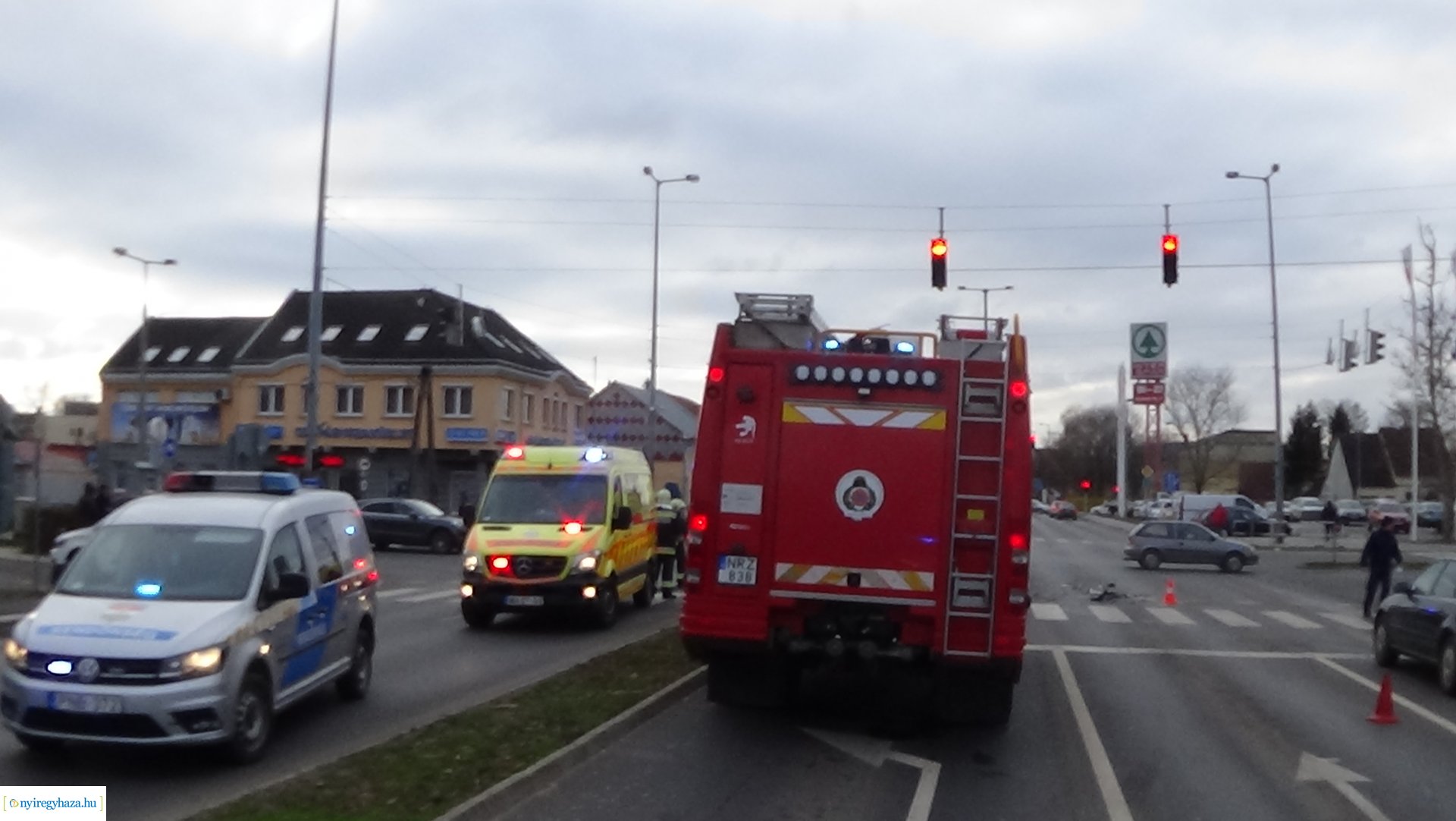 Baleset a László - Szegfű utcánál