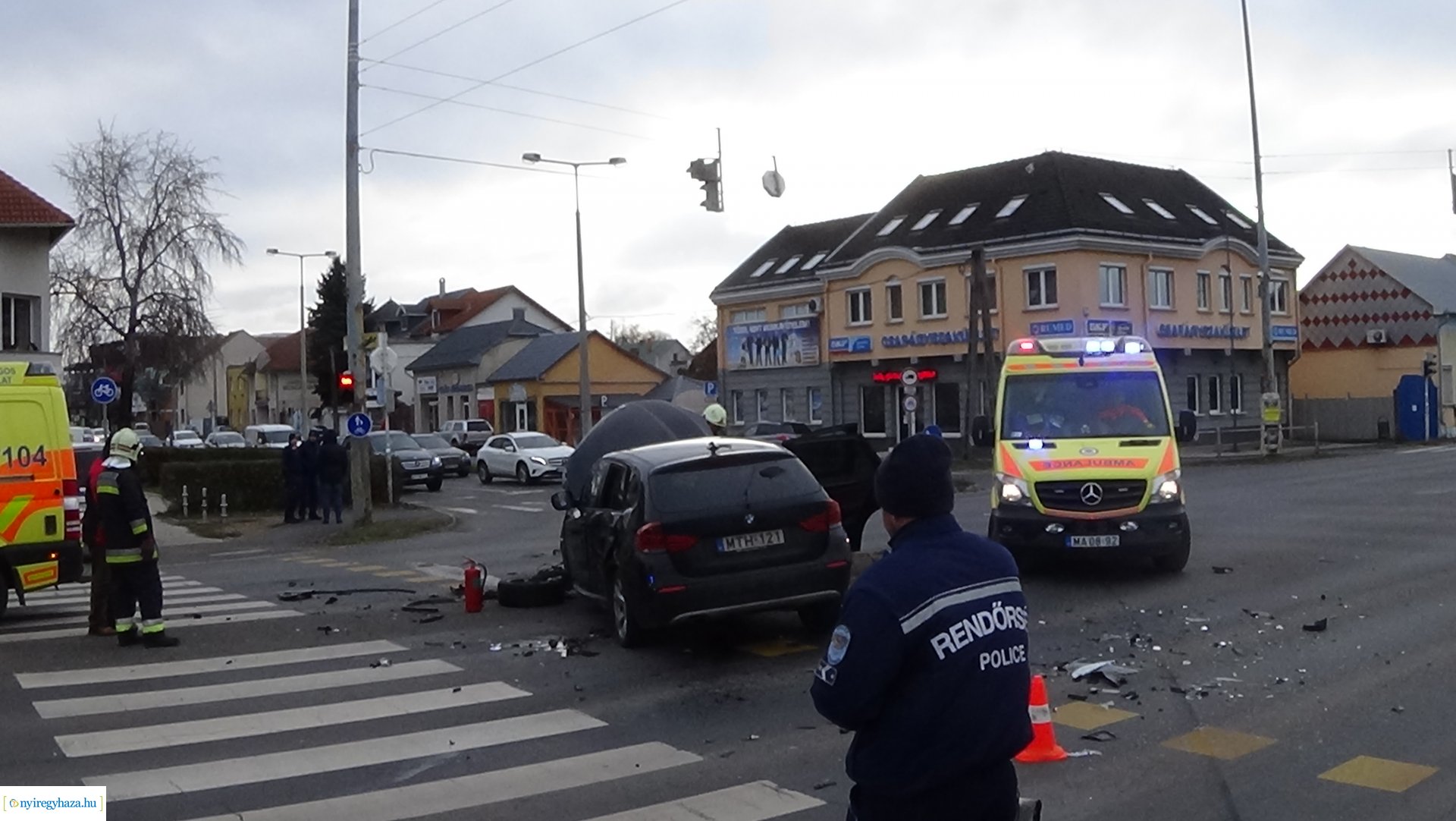 Baleset a László - Szegfű utcánál