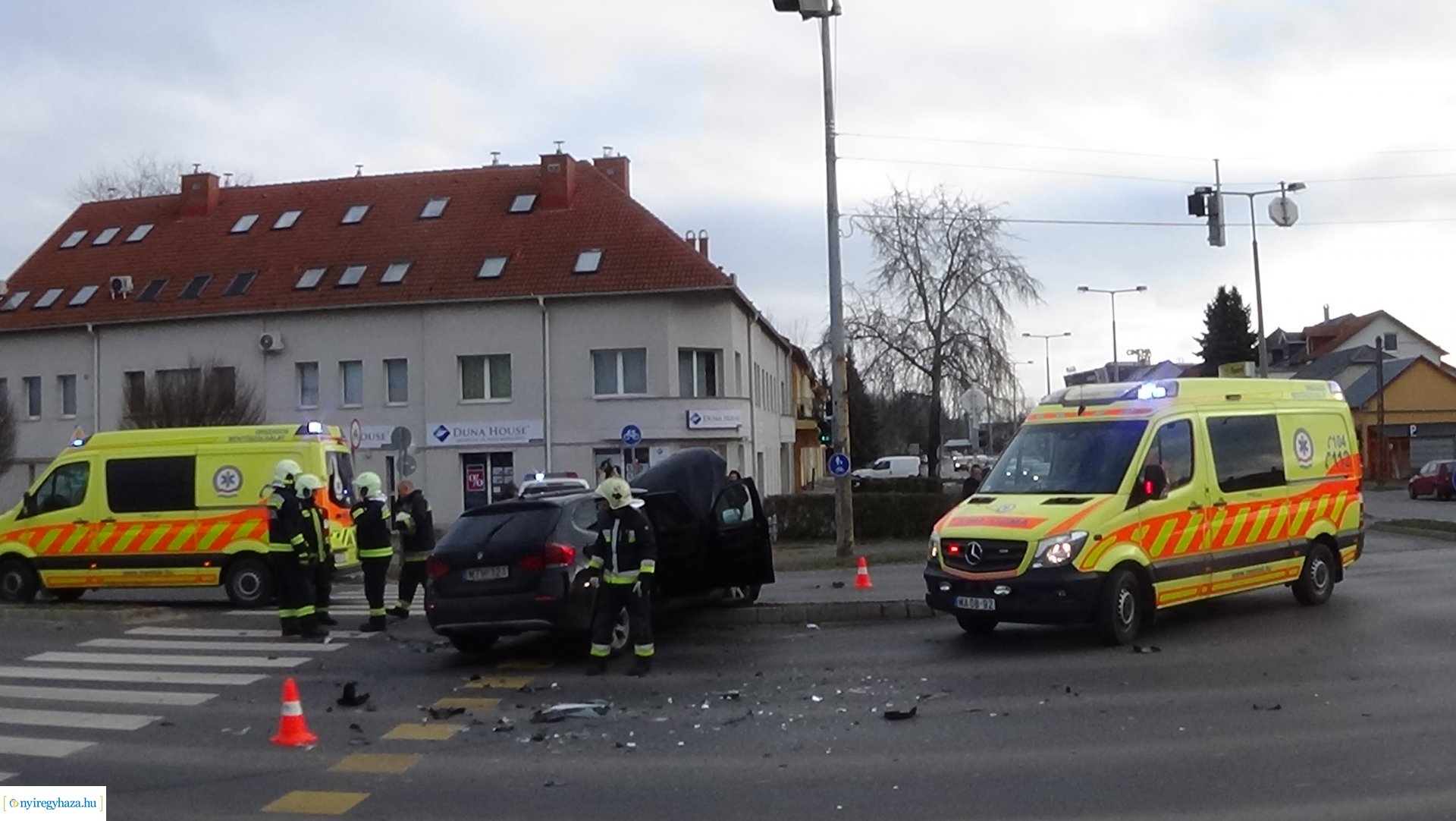 Baleset a László - Szegfű utcánál