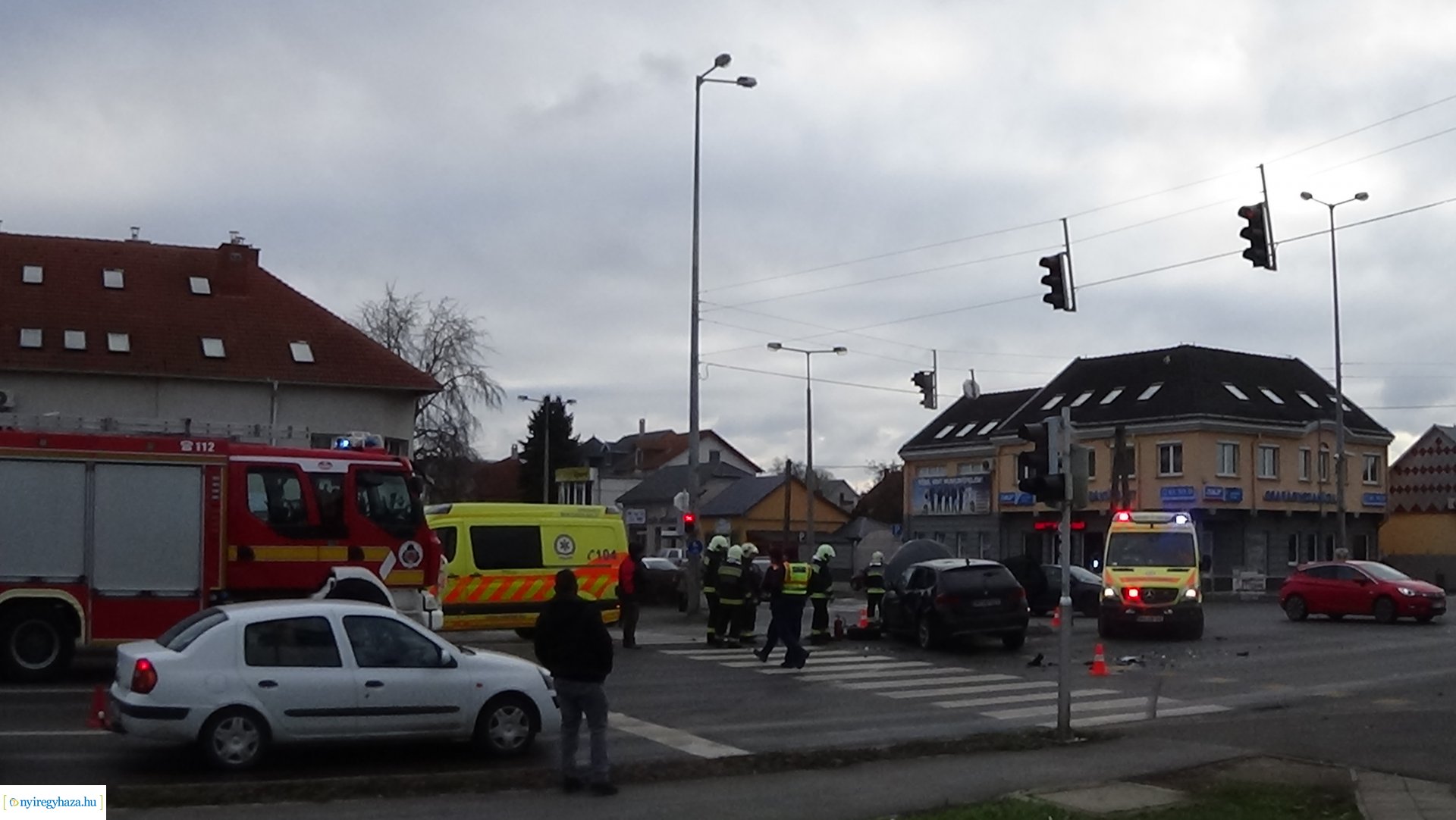 Baleset a László - Szegfű utcánál