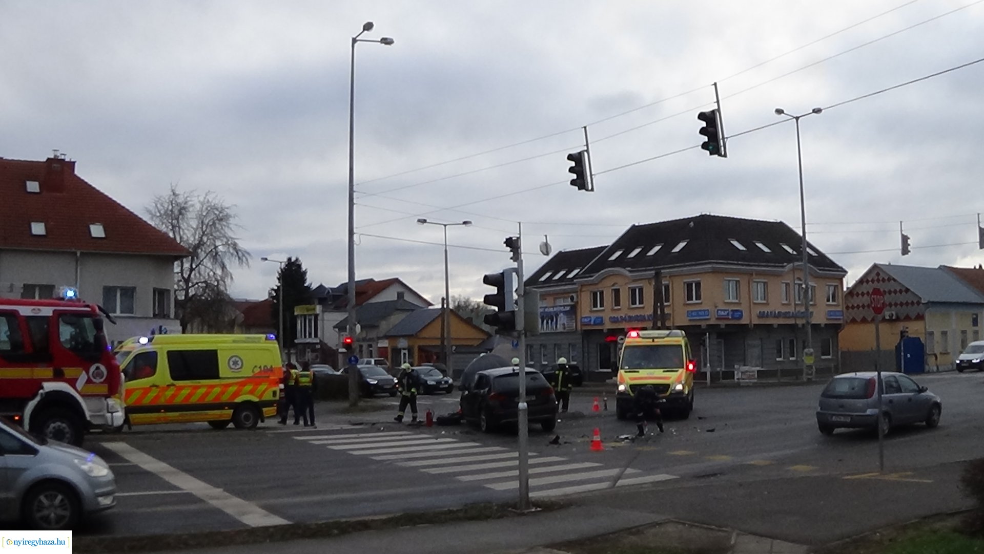 Baleset a László - Szegfű utcánál