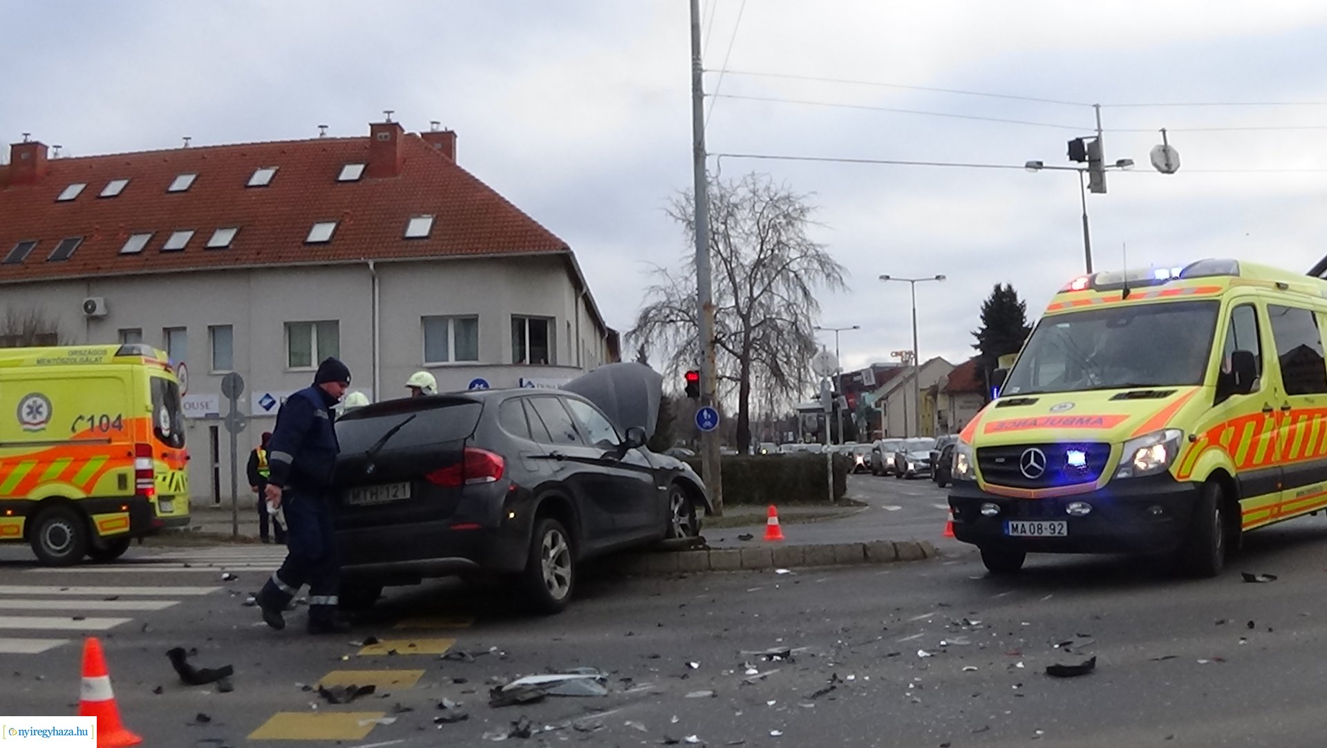 Baleset a László - Szegfű utcánál