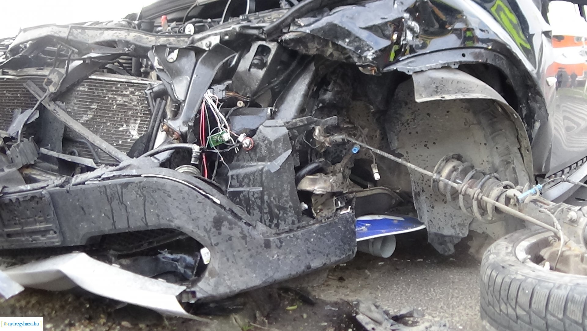 Baleset a László - Szegfű utcánál