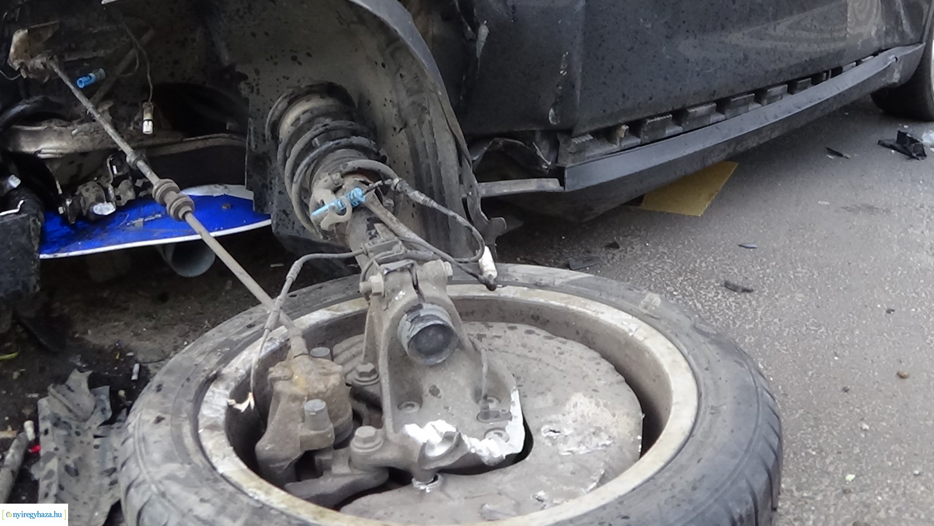 Baleset a László - Szegfű utcánál