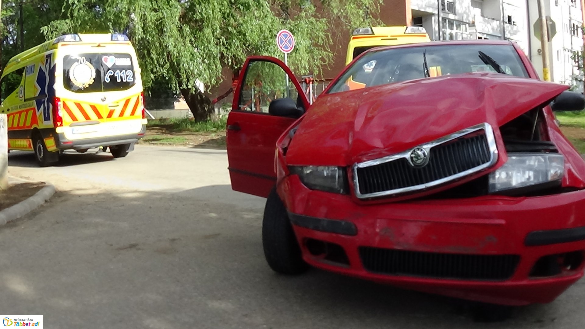 Baleset a Mikszáth Kálmán és a Czuczor Gergely utca kereszteződésében