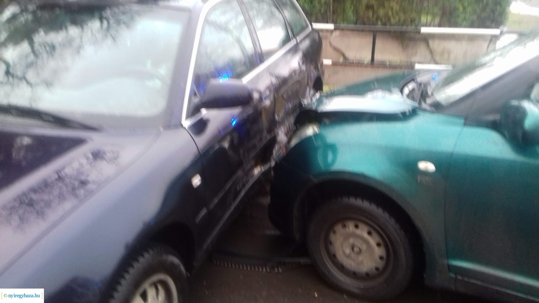 Baleset a Stadion és Krúdy Gyula utcák kereszteződésében