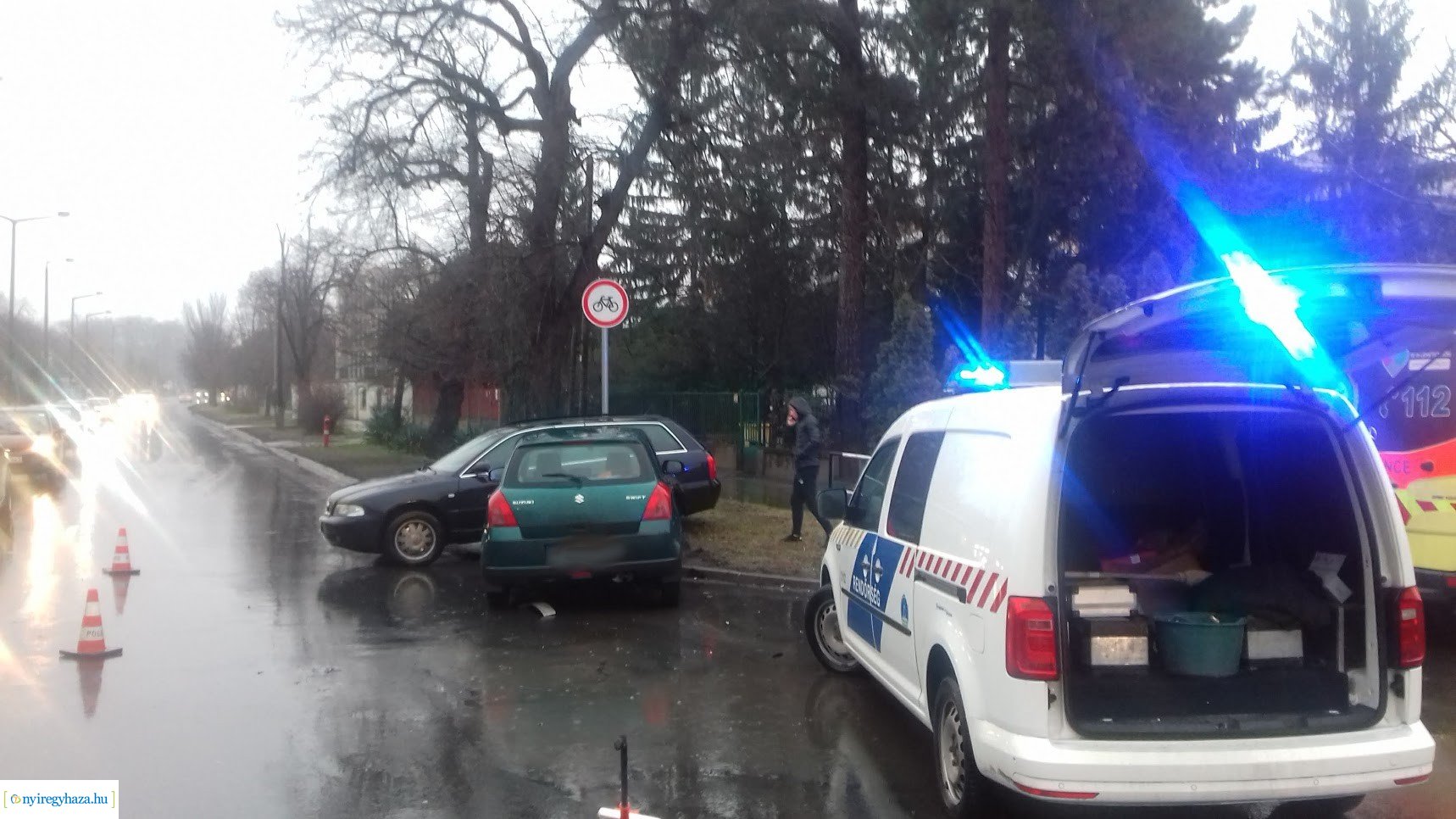 Baleset a Stadion és Krúdy Gyula utcák kereszteződésében