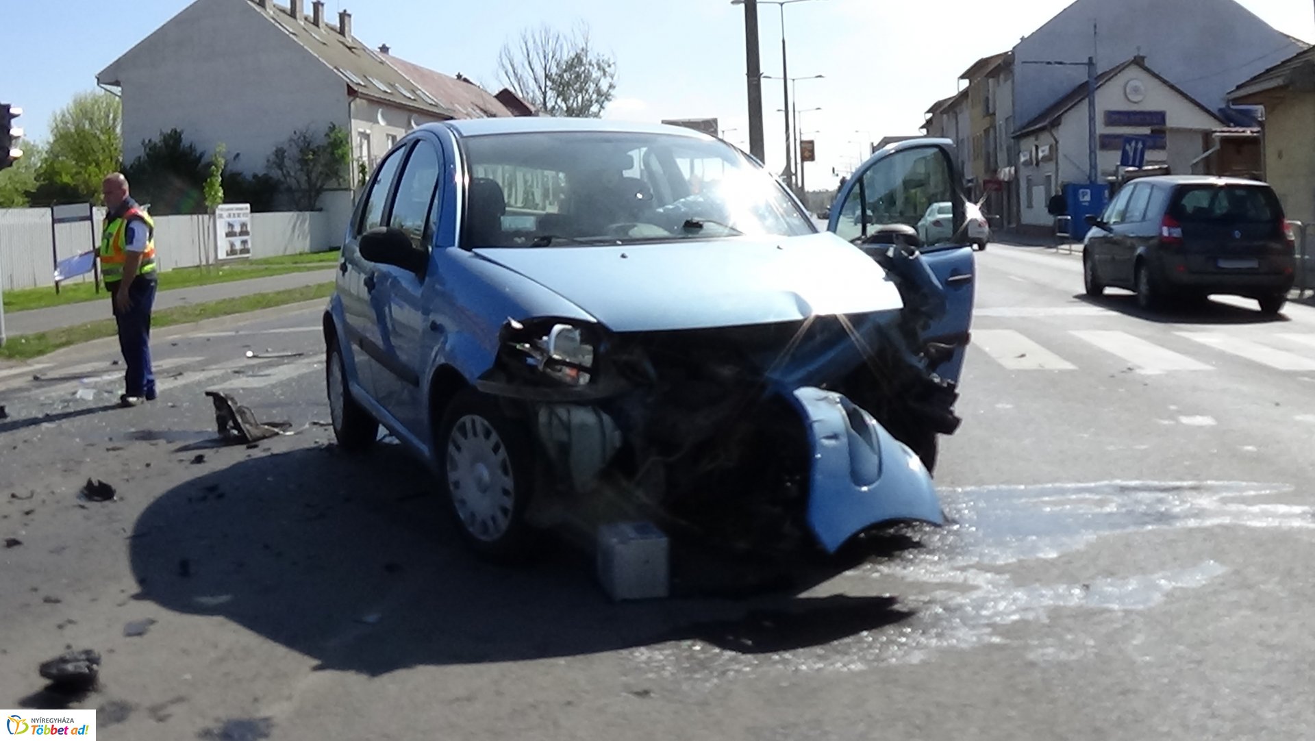 Baleset a Szegfű utcán