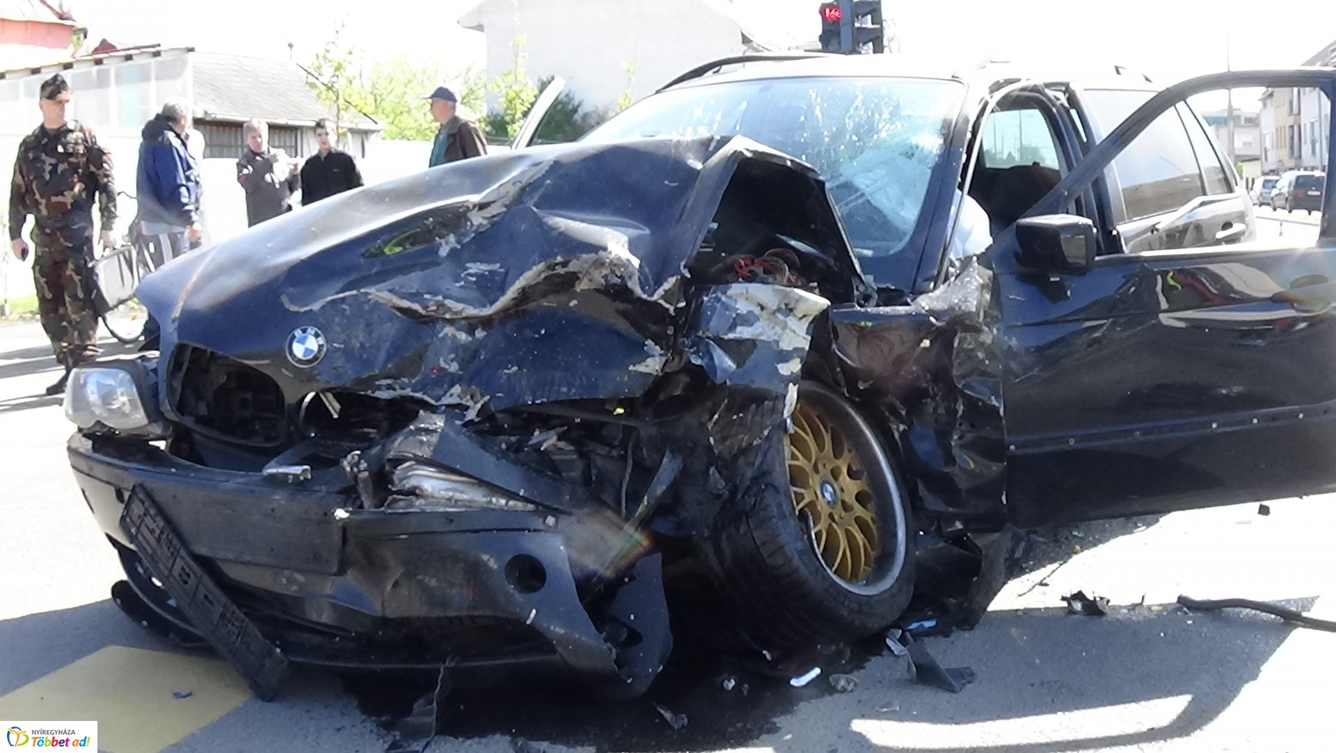 Baleset a Szegfű utcán