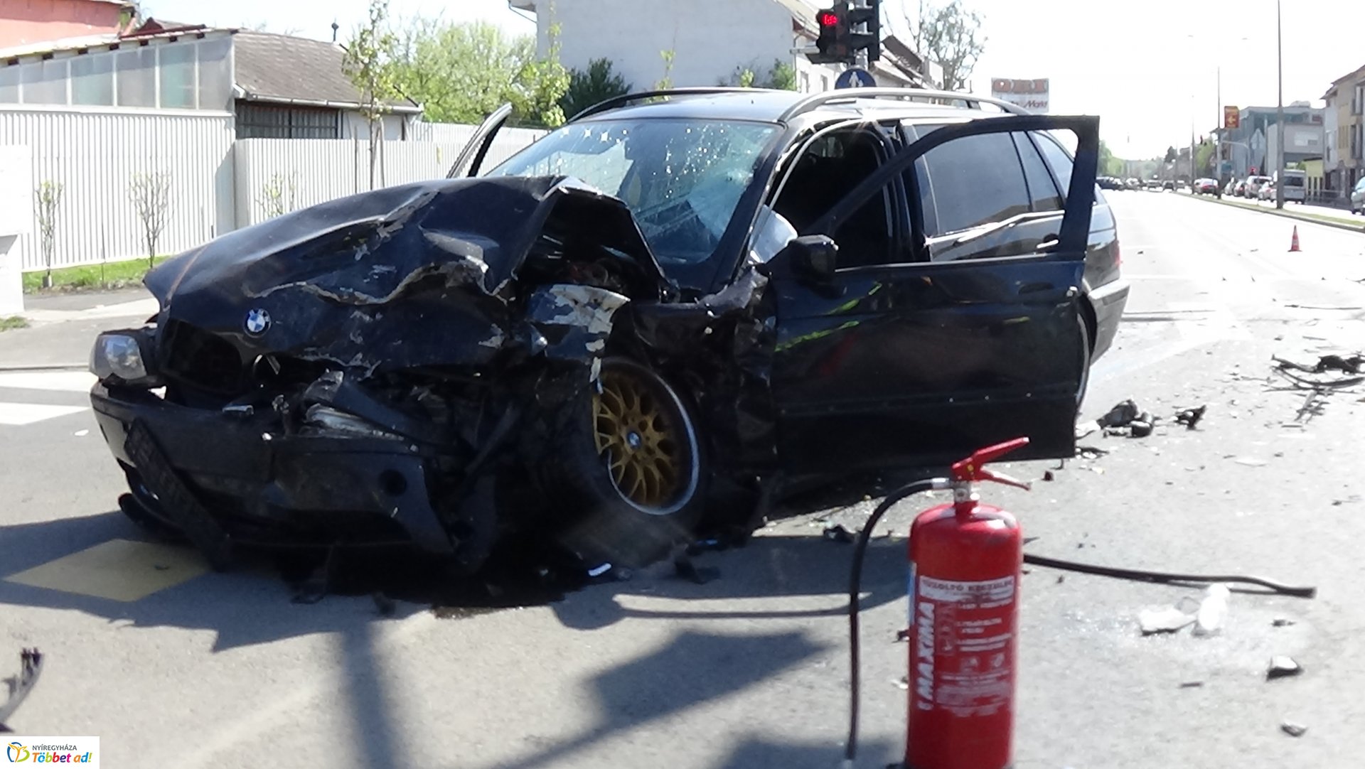 Baleset a Szegfű utcán