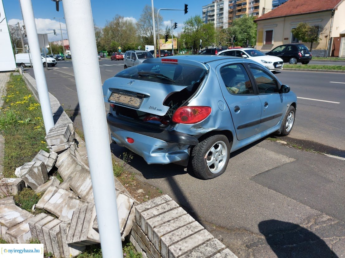 Baleset a Tokaji út kereszteződésében