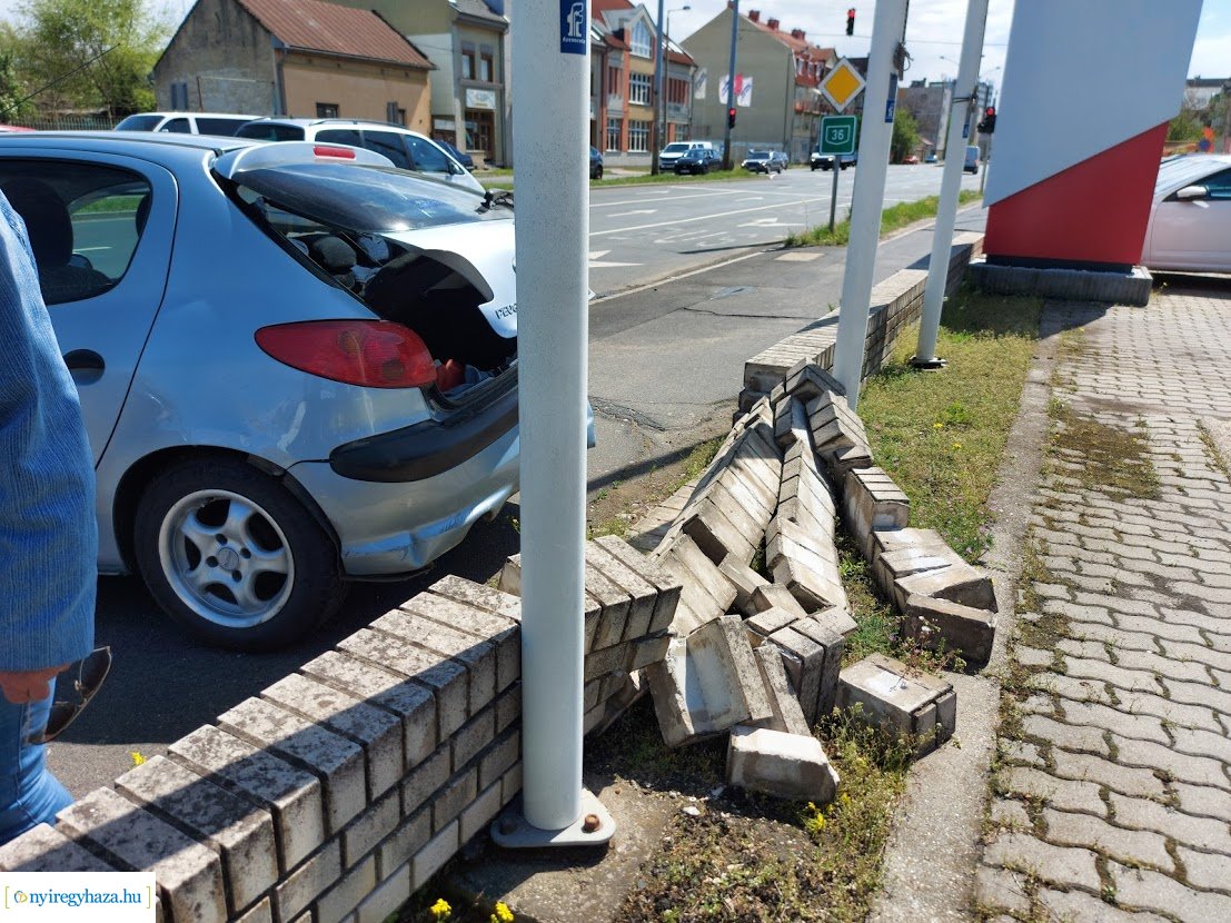 Baleset a Tokaji út kereszteződésében