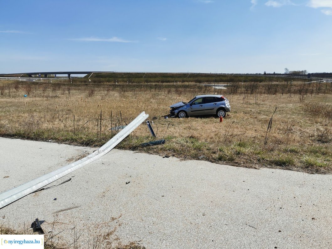 Baleset az M3-as autópálya nagykállói lejáratánál