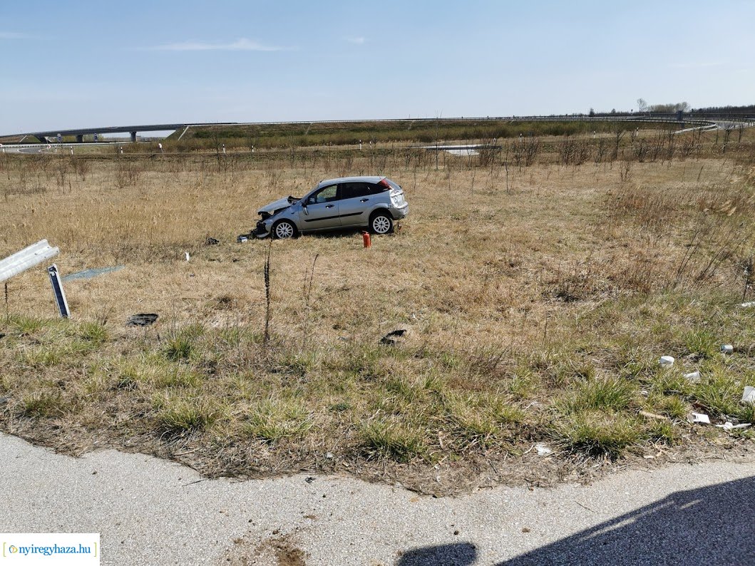 Baleset az M3-as autópálya nagykállói lejáratánál